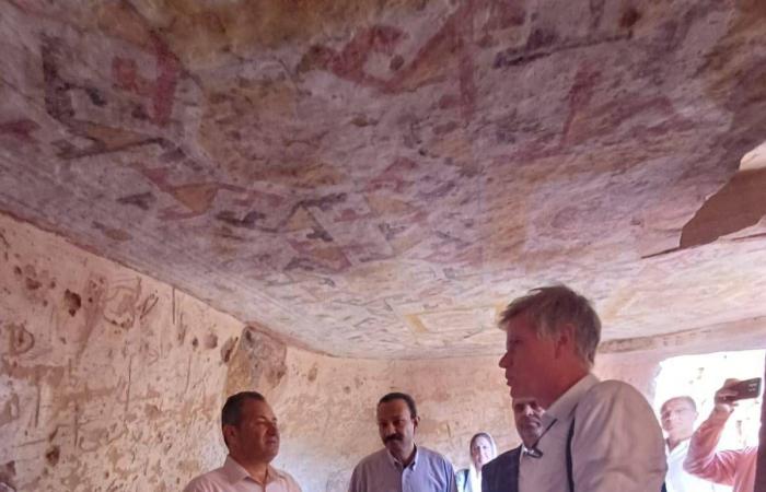 ما
      تداعيات
      حرب
      إيران
      على
      الإشغال
      السياحي
      في
      عيد
      الفطر
      بمصر؟