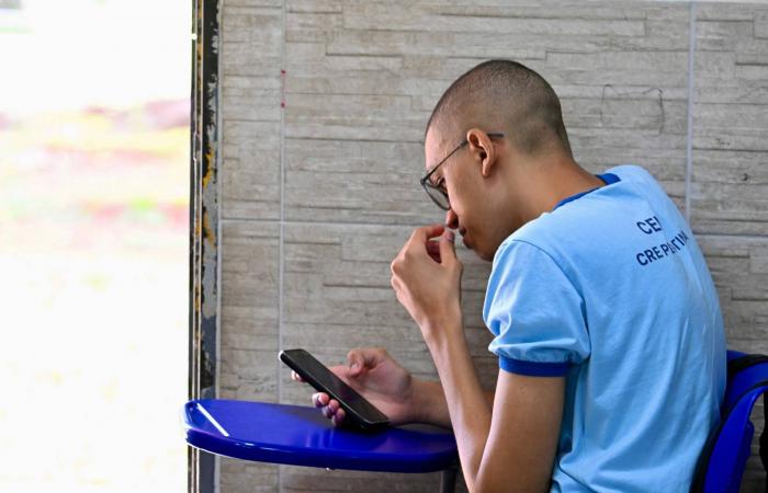 نصائح
      لوقف
      «التمرير
      اللانهائي»
      على
      مواقع
      التواصل