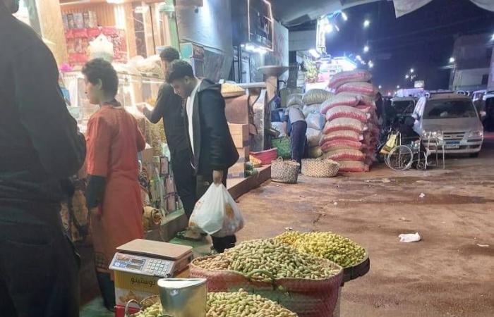 ارتفاع
      أسعار
      «تسالي
      العيد»
      يُعكِّر
      مزاج
      المصريين