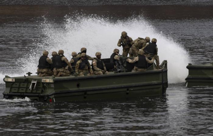 غابارد:
      أهداف
      أميركا
      في
      إيران
      تختلف
      عن
      أهداف
      إسرائيل