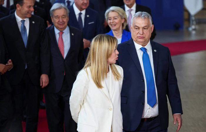 هولندا
      تُوقف
      عمليات
      الترحيل
      إلى
      إيران
      وسط
      مخاوف
      أمنية