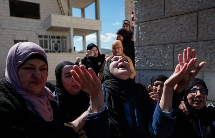 هجوم
      إسرائيلي
      على
      جنوب
      لبنان
      يُخرج
      محطة
      كهرباء
      رئيسية
      عن
      الخدمة