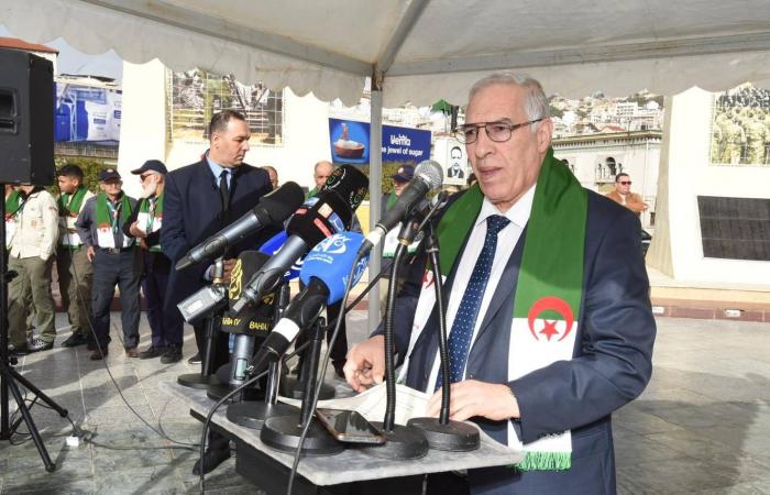 الجزائر
      تحتفل
      بذكرى
      اتفاقات
      الاستقلال
      بـ«نكهة»
      تجريم
      الاستعمار