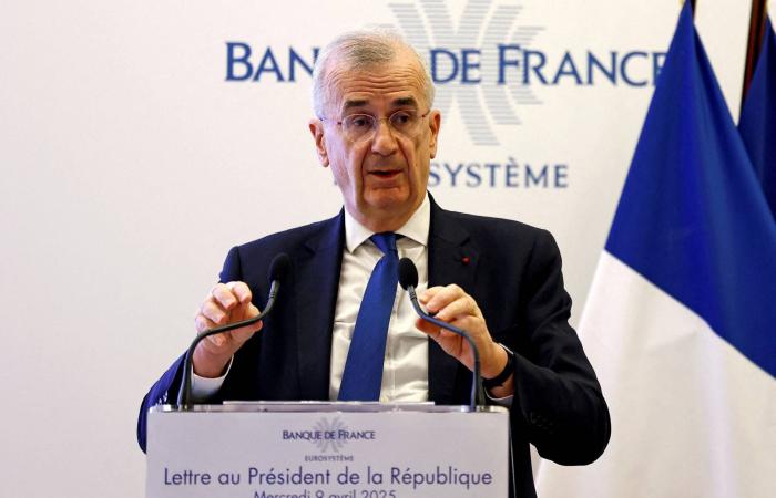 شبح
      التضخم
      يطارد
      أوروبا...
      ومصارف
      عالمية
      تتوقع
      أبريل
      موعداً
      لرفع
      الفائدة