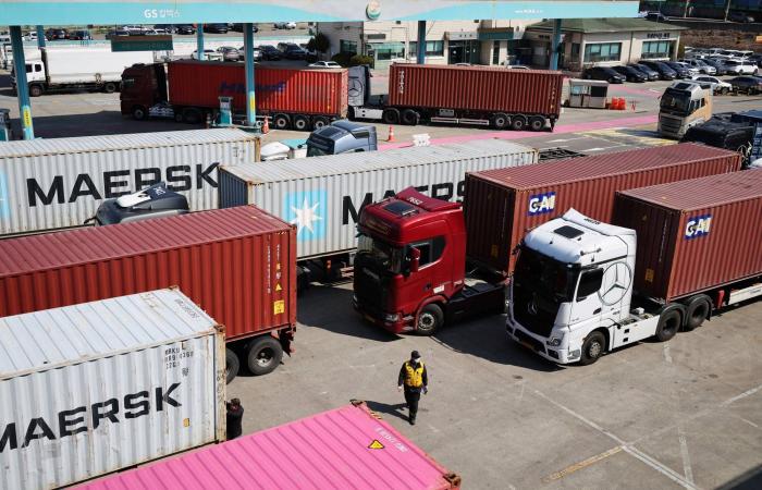 كوريا
      عن
      تعطل
      غاز
      قطر:
      نراقب
      تداعيات
      «القوة
      القاهرة»
      والبدائل
      جاهزة
      لسد
      العجز