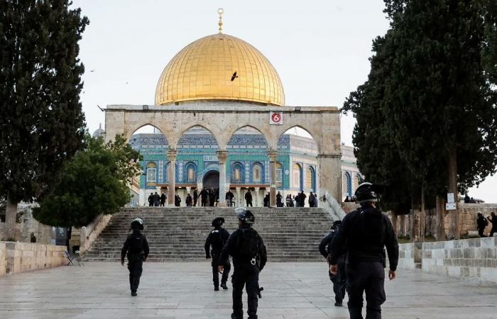 قوات الاحتلال الإسرائيلي تمنع صلاة العيد في المسجد الأقصى