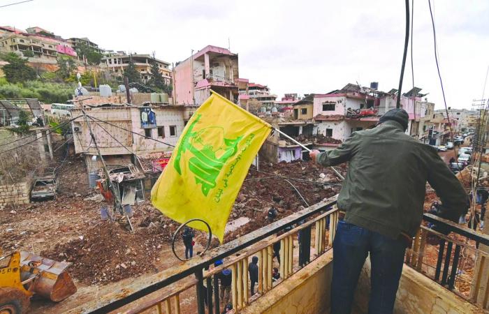 «حزب
      الله»
      يفقد
      350
      عنصراً
      منذ
      بداية
      الجولة
      الجديدة
      من
      الحرب