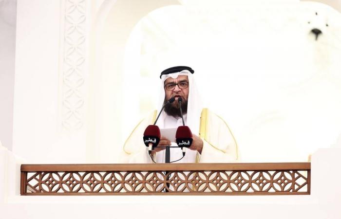 آلاف المـصـلـيـن يــؤدون صـــــــــــلاة عيد الفطر في المساجد