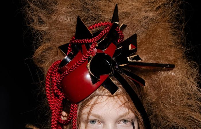 الرفاهية في زمن الأزمات.. كيف ترسم الموضة بسمة على الوجوه المتعبة؟