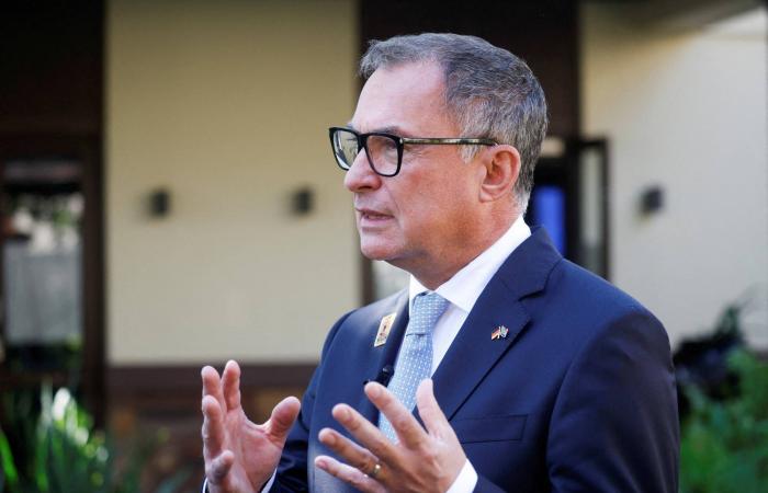 شبح
      التضخم
      يطارد
      أوروبا...
      ومصارف
      عالمية
      تتوقع
      أبريل
      موعداً
      لرفع
      الفائدة