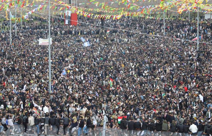 لافروف:
      العواقب
      الوخيمة
      للإجراءات
      أميركا
      وإسرائيل
      في
      الشرق
      الأوسط
      ستستمر
      طويلاً