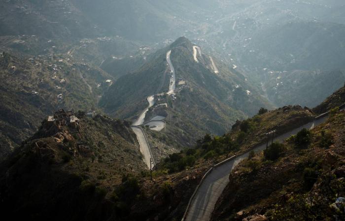 مشروع
      دولي
      يعيد
      الخدمات
      ويعزز
      صمود
      المدن
      اليمنية