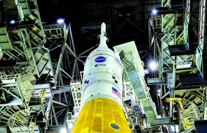 ناسا تعيد صاروخ مهمة «أرتيميس» القمرية