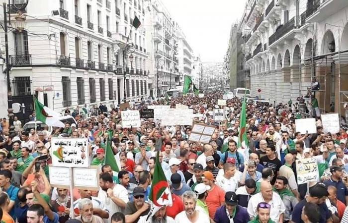 الجزائر:
      ملف
      معتقلي
      الرأي
      يتصدر
      المشهد
      السياسي
      في
      سياق
      «عفو
      رئاسي»