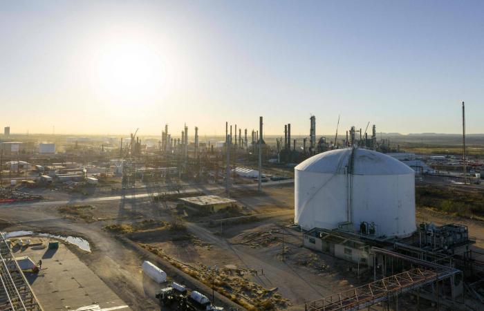 ترمب
      ضيف
      شرف
      قمة
      «مبادرة
      مستقبل
      الاستثمار»
      السعودية
      في
      ميامي