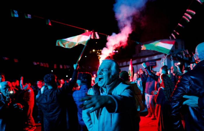 لأول
      مرة
      في
      تاريخ
      سوريا...
      احتفال
      بـ«عيد
      النوروز»
      بحضور
      رئيس
      الجمهورية