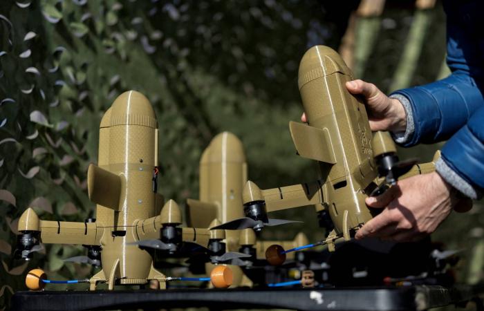 تصاعد
      حدة
      القتال
      تزامناً
      مع
      توجه
      وفد
      أوكراني
      إلى
      ميامي