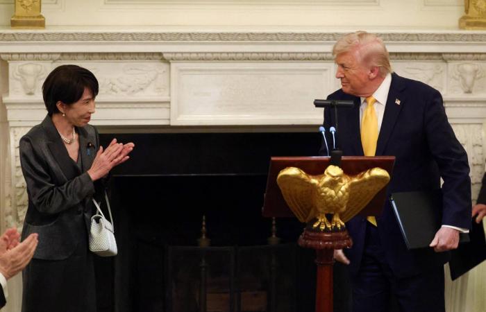 ترمب
      ينشر
      على
      منصته
      مقطع
      فيديو
      يسخر
      من
      ستارمر