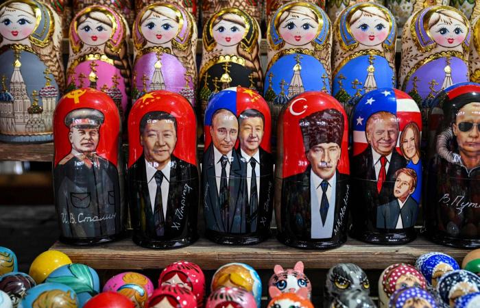 رئيس
      وزراء
      بريطانيا
      يعقد
      اليوم
      اجتماعا لبحث
      التداعيات
      الاقتصادية
      لحرب
      إيران