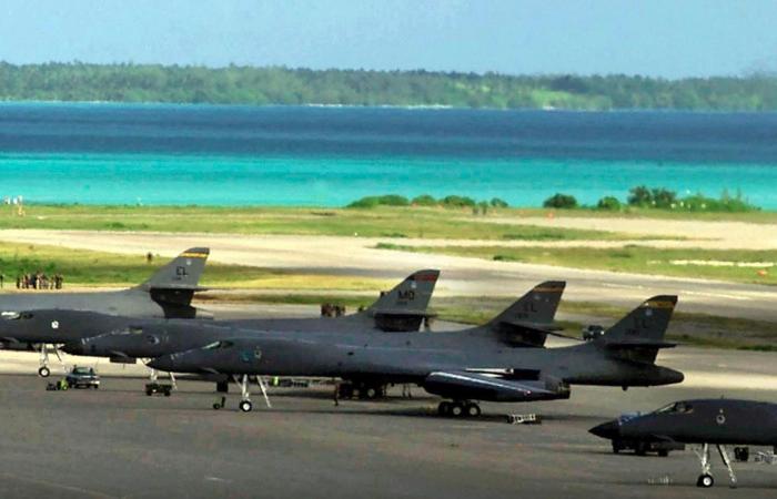 ما هي قدرات إيران بعد محاولة استهداف قاعدة "دييغو غارسيا" البعيدة؟.. محللون يعلقون