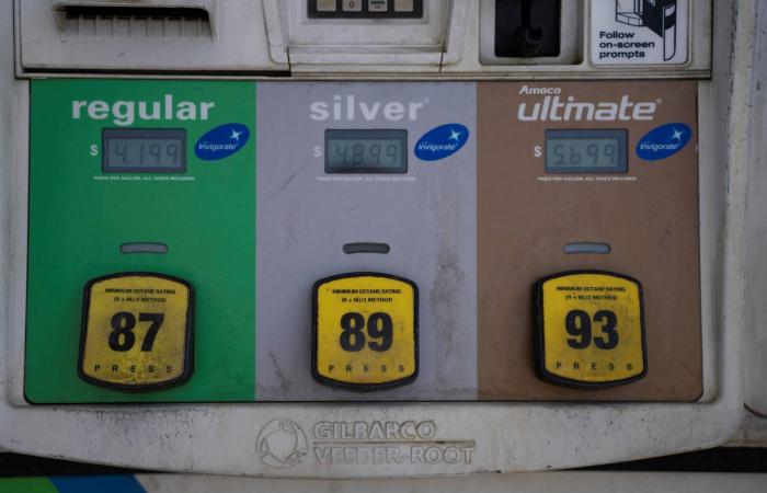 ماليزيا
      ترفع
      حجم
      الدعم
      الحكومي
      لمواجهة
      ارتفاع
      أسعار
      النفط