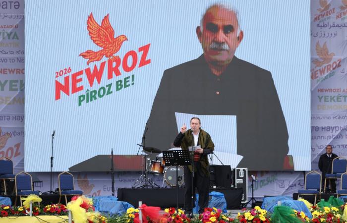 تركيا:
      حديث
      عن
      تصنيف
      عناصر
      «الكردستاني»
      لدمجهم
      في
      «عملية
      السلام»