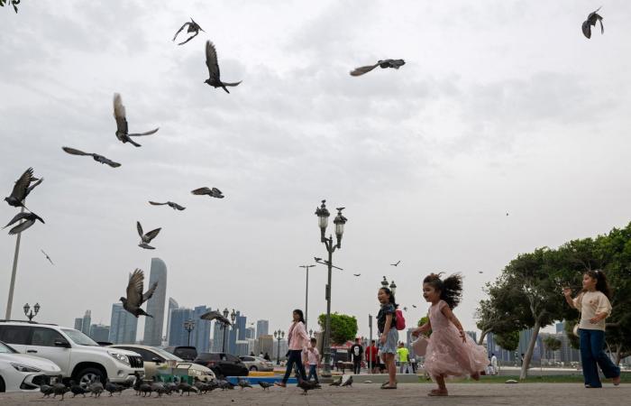 كيف بدت الحياة في مدن الخليج العربية بعيد الفطر وسط الحرب؟