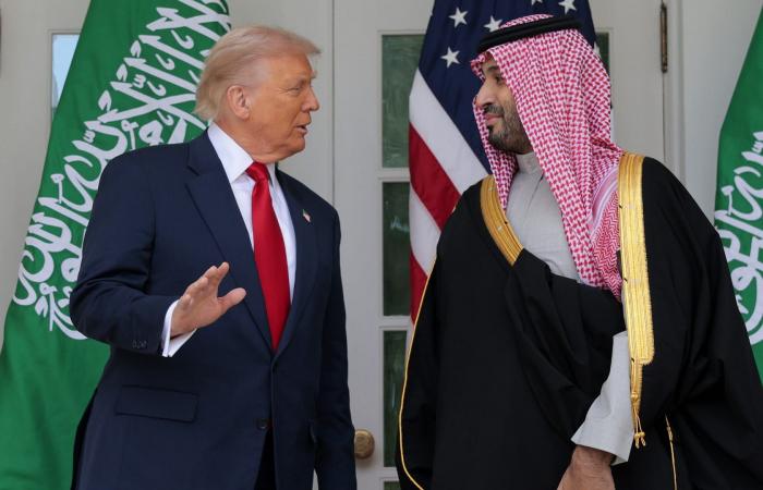 مصدر لـCNN: إدارة ترامب توافق على تجديد مخزون الأسلحة والذخائر للسعودية.. وعمليات نقل عبر "طرف ثالث"