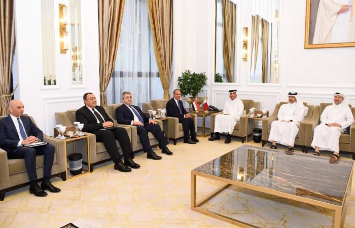 مصر
      تدعو
      إلى
      استغلال
      تصريحات
      ترمب
      في
      خفض
      التصعيد
      وتغليب
      الحوار