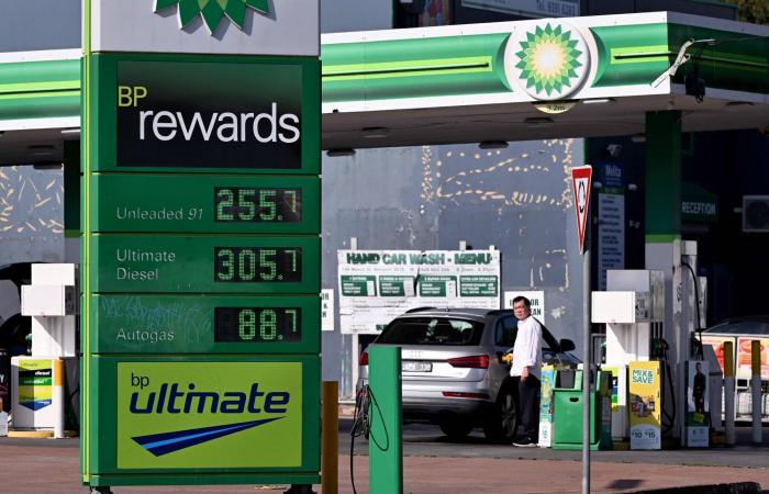 المستثمرون
      يبحثون
      عن
      «تأمين»
      ضد
      صدمة
      نفطية
      طويلة
      الأمد