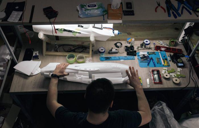 «ماكس»...
      تطبيق
      غير
      مشفّر
      للمراسلة
      تفرضه
      السلطات
      الروسية
      على
      مواطنيها