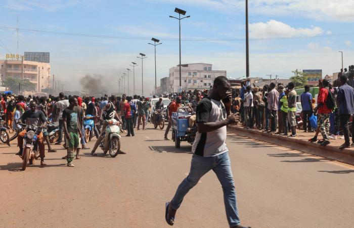 توتر
      جديد
      بعد
      مقتل
      مواطنين
      موريتانيين
      في
      عملية
      عسكرية
      لجيش
      مالي