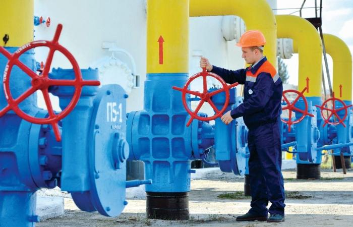 أوروبا تحث على خفض مخزونات الغاز