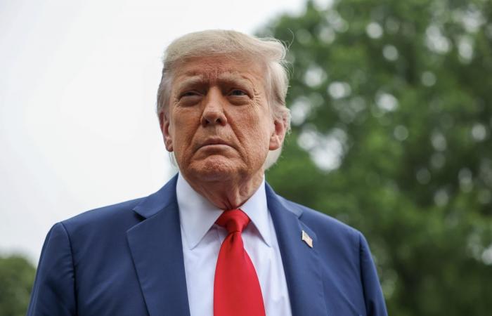 ترامب يُعلن عن محادثات "مثمرة" مع إيران ويؤجّل استهداف منشآت الطاقة