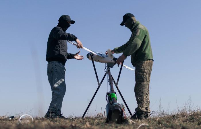 «ماكس»...
      تطبيق
      غير
      مشفّر
      للمراسلة
      تفرضه
      السلطات
      الروسية
      على
      مواطنيها