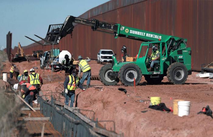 البيت
      الأبيض:
      العمليات
      الأميركية
      ضد
      إيران
      مستمرة
      بموازاة
      الجهود
      الدبلوماسية