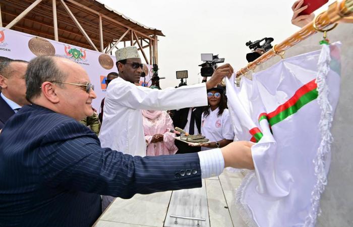 «الدعم
      السريع»
      تسيطر
      على
      مدينة
      الكرمك
      قرب
      حدود
      إثيوبيا