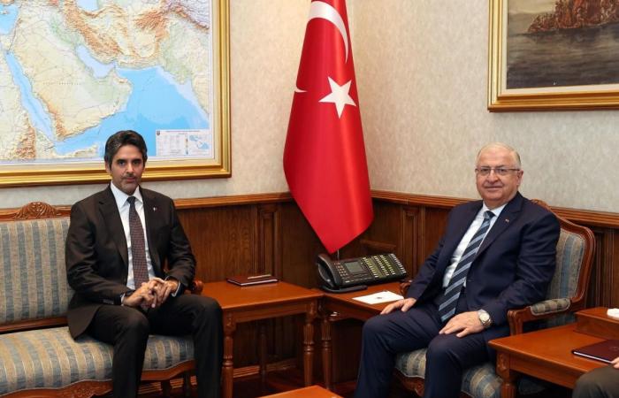 سفير قطر ينقل تعازي الدولة لتركيا في شهداء حادث سقوط مروحية بالمياه الإقليمية