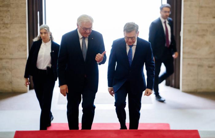 هجوم
      مسيّرة
      على
      قاعدة
      بريطانية
      يدفع
      قبرص
      للمطالبة
      بإعادة
      النظر
      في
      اتفاق
      مع
      لندن