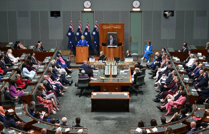 الفلبين
      تحذِّر
      من
      صدمة
      تضخمية
      وتباطؤ
      اقتصادي
      مع
      ارتفاع
      أسعار
      النفط