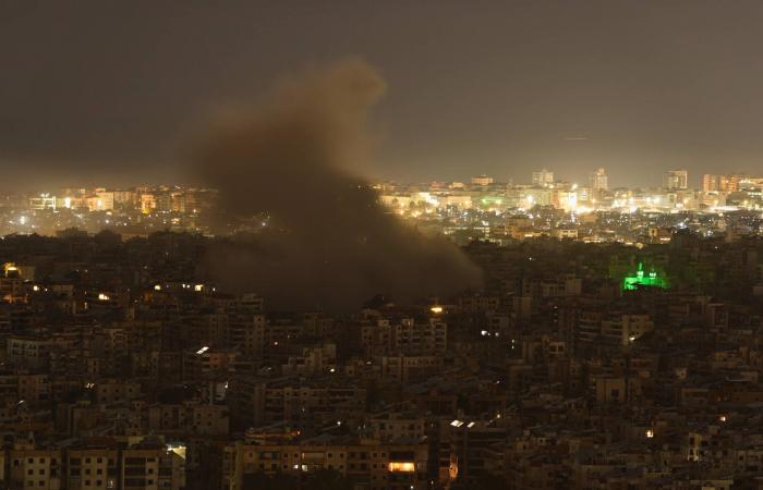 مسؤولون
      أميركيون:
      إيران
      زرعت
      12
      لغماً
      في
      مضيق
      هرمز