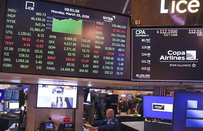 آيرلندا
      تخفض
      ضريبة
      الوقود
      حتى
      مايو
      لامتصاص
      صدمة
      الأسعار
      التاريخية