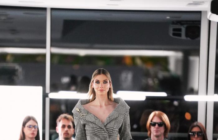 عبير سطوحي.. مصممة أزياء تدمج الثقافة اللبنانية بالموضة العالمية في باريس