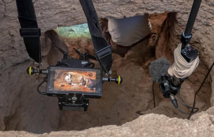 «لبنان…
      أسرار
      مملكة
      بيبلوس»
      يُعرض
      في
      متحف
      اللوفر