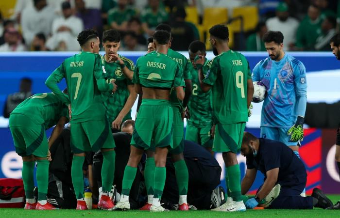 بعد سالم الدوسري.. استبعاد لاعب آخر من معسكر المنتخب السعودي لهذا السبب