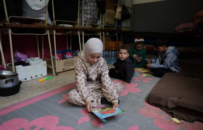 العراق
      يوقف
      4
      أشخاص
      على
      خلفية
      إطلاق
      صواريخ
      نحو
      سوريا