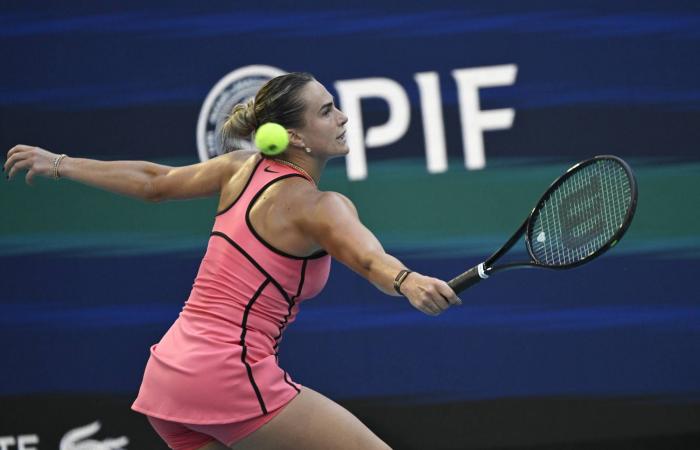 دورة
      ميامي:
      سينر
      وسابالينكا
      يواصلان
      مشوارهما