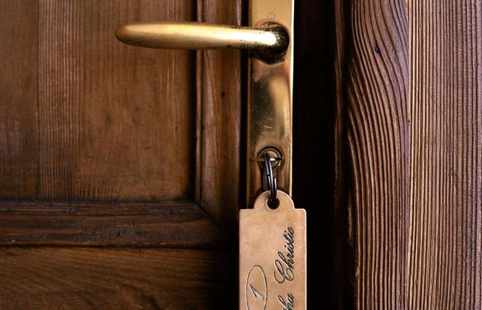 تحقق
      من
      تحذيرات
      السفر
      قبل
      الحجز
      لتجنب
      مشكلات
      إضافية