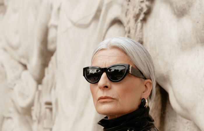 عارضة أزياء فرنسية خمسينية تروي لـ CNN كيف كسرت معاييرالموضة والجمال