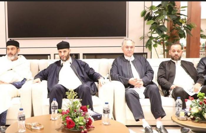 تونس:
      «اتحاد
      الشغل»
      ينظم
      مؤتمره
      العام
      وسط
      أزمة
      داخلية